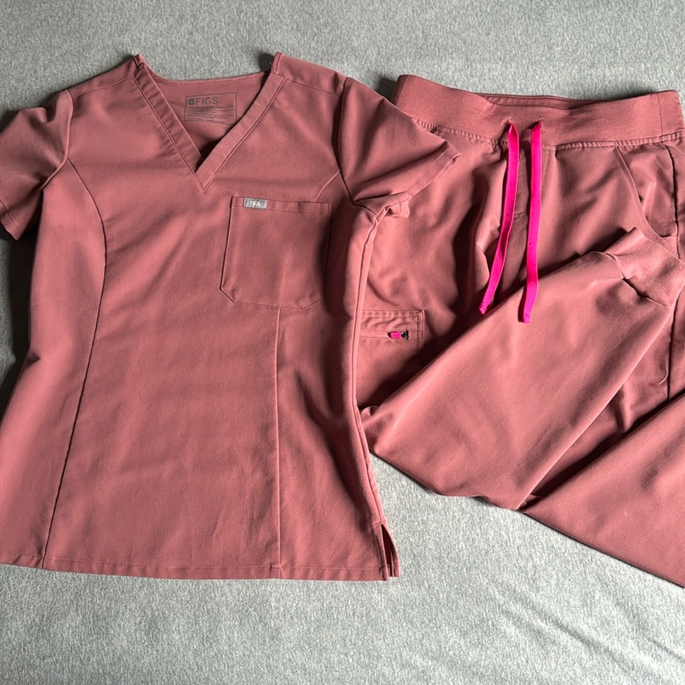 Figs scrub joggers (women’s, mauve)